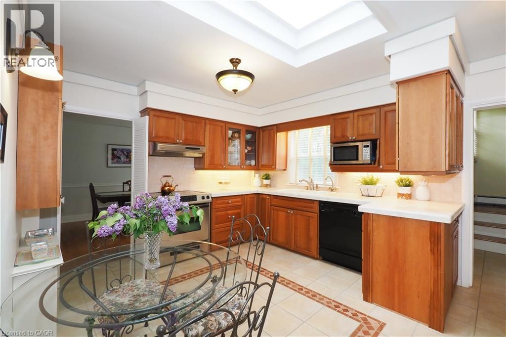 2023 Coronation Boulevard Property Photo 17