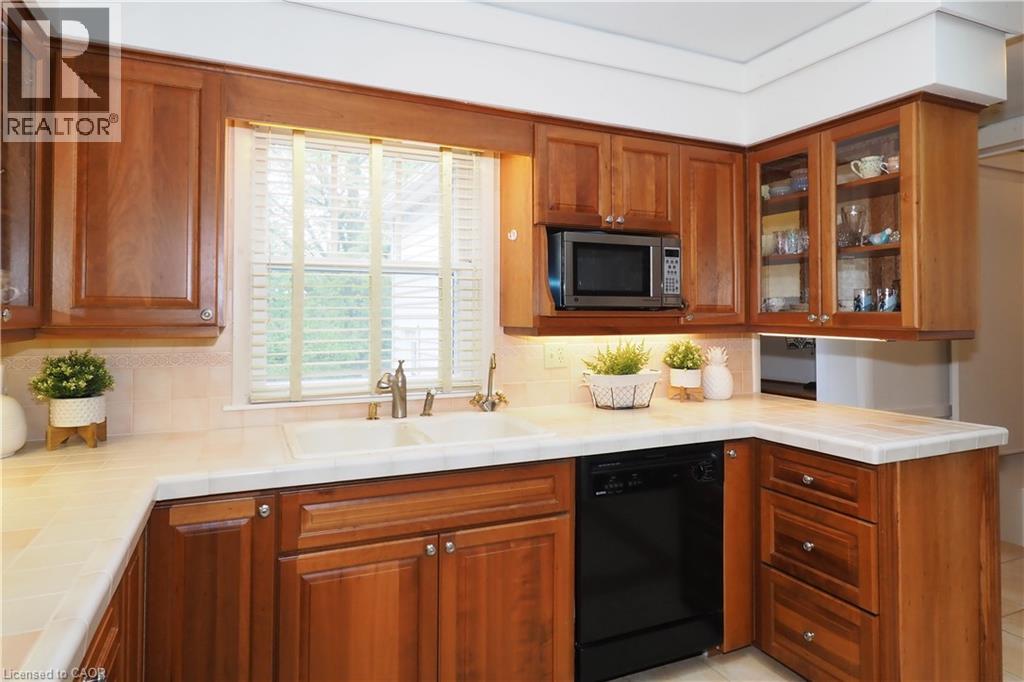 2023 Coronation Boulevard Property Photo 18