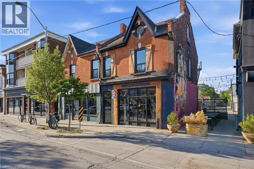 355 BARTON Street E Property Photo 1