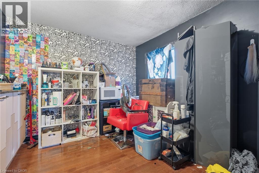355 Barton Street E Property Photo 12