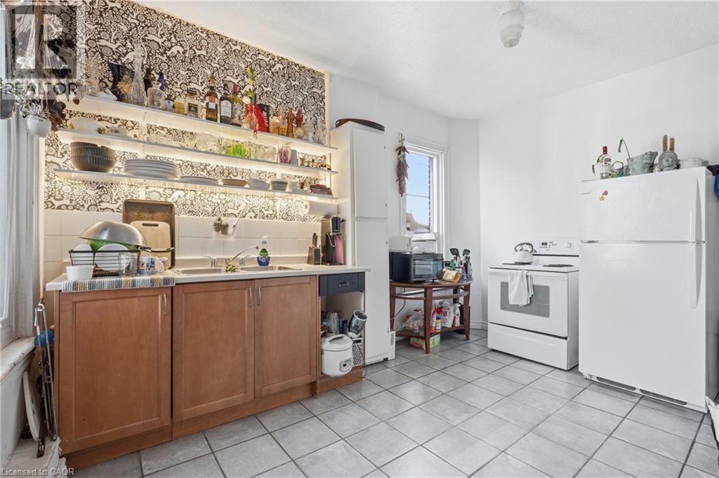 355 Barton Street E Property Photo 19