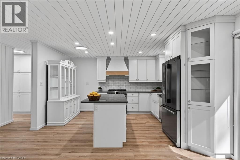 223 Ontario Street Property Photo 6