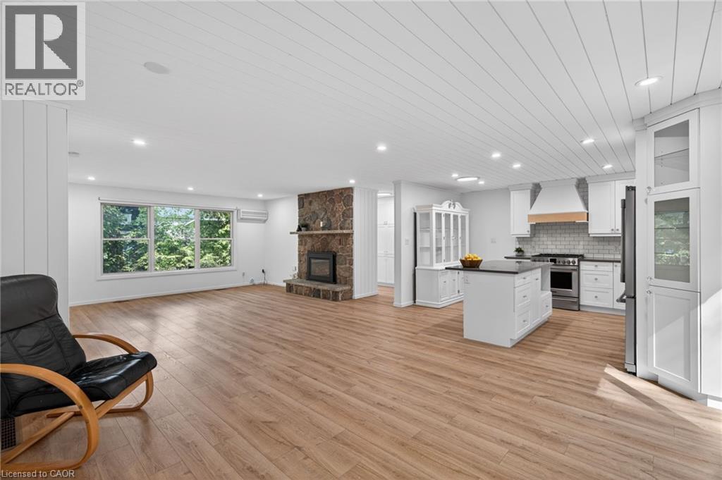 223 Ontario Street Property Photo 8
