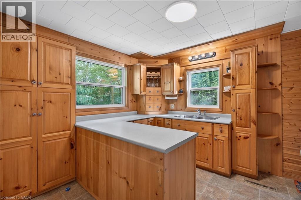223 Ontario Street Property Photo 29