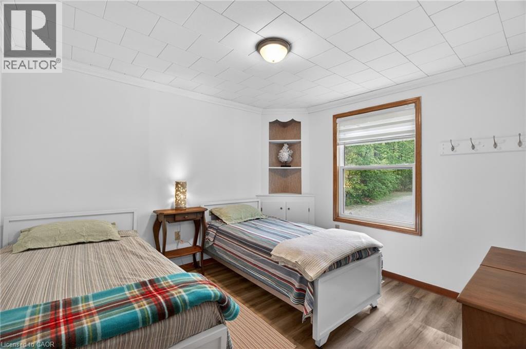 223 Ontario Street Property Photo 33