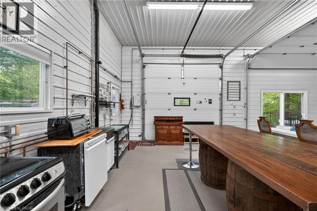 223 Ontario Street Property Photo 42