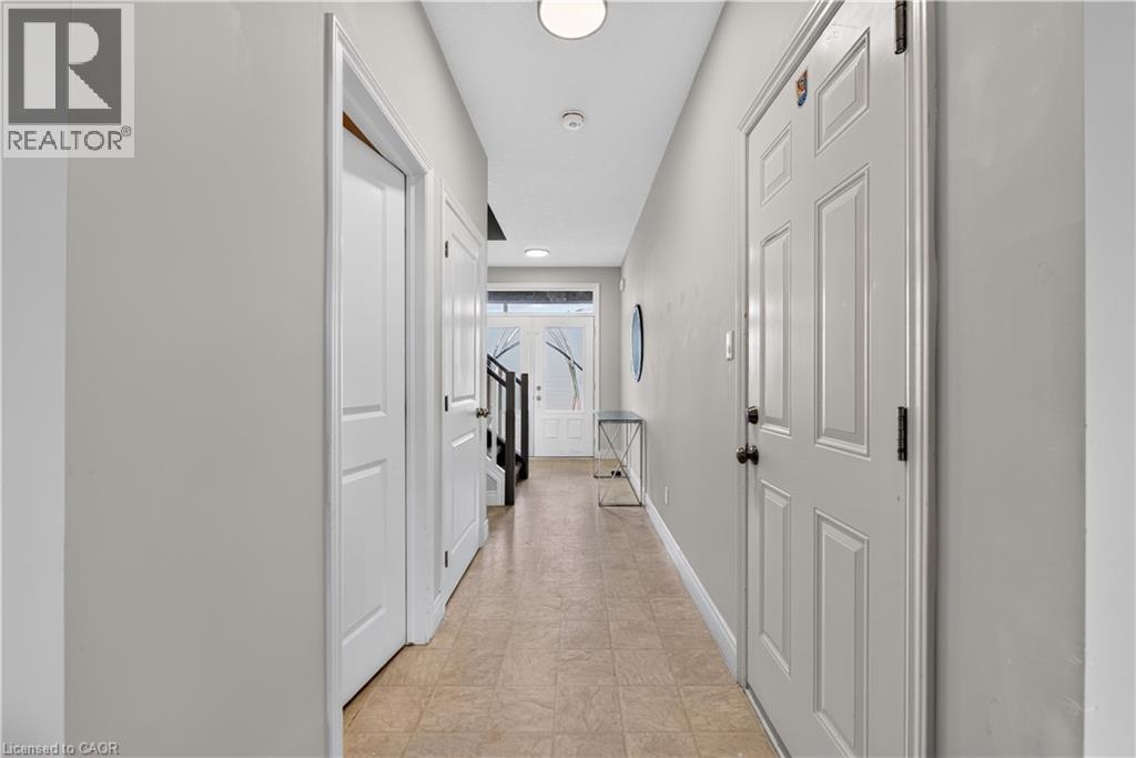 32 Ashberry Place Property Photo 8
