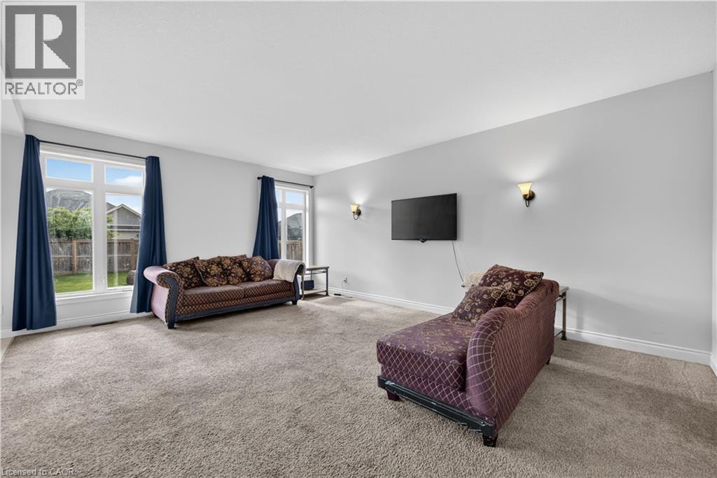 32 Ashberry Place Property Photo 9