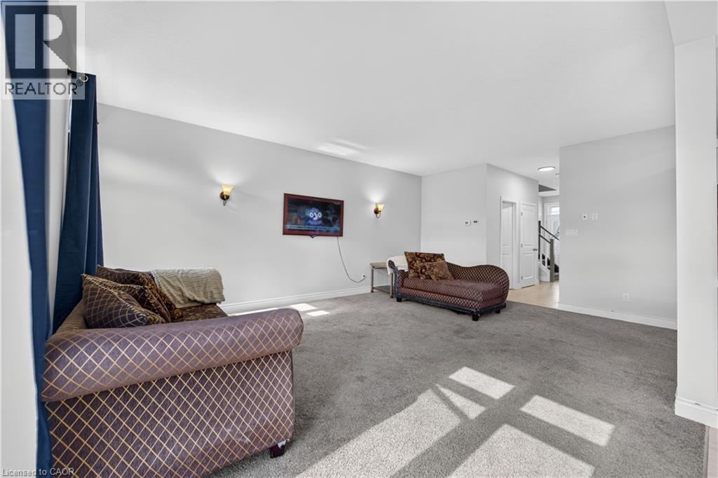 32 Ashberry Place Property Photo 11