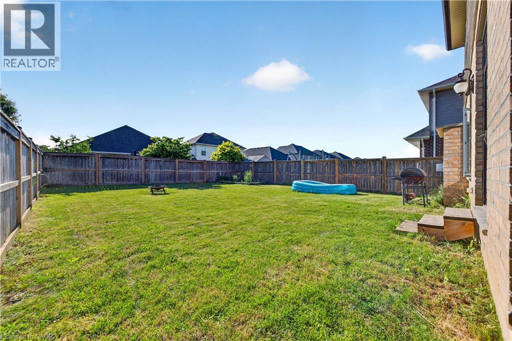 32 Ashberry Place Property Photo 35