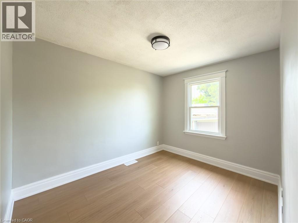 97 Crosthwaite Avenue N Property Photo 16