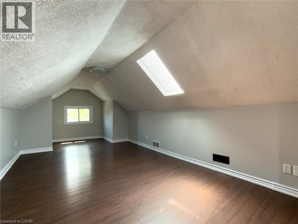 97 Crosthwaite Avenue N Property Photo 24