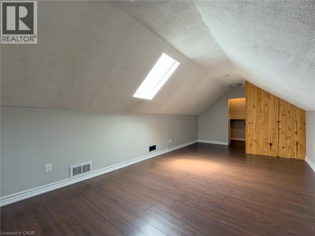 97 Crosthwaite Avenue N Property Photo 25
