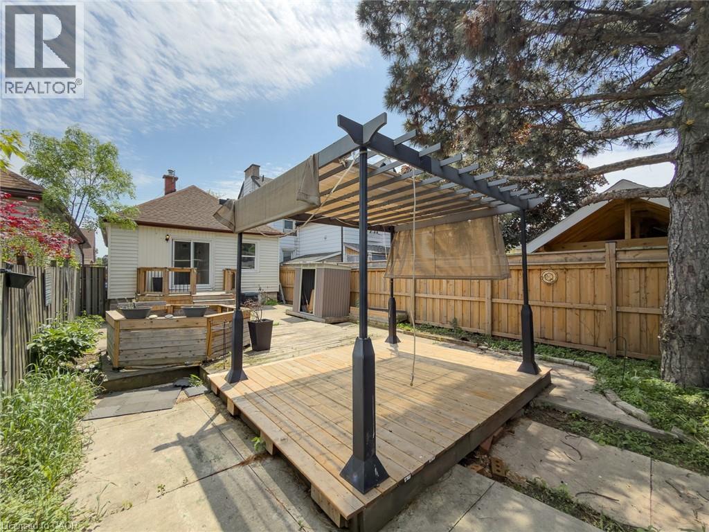 97 Crosthwaite Avenue N Property Photo 37