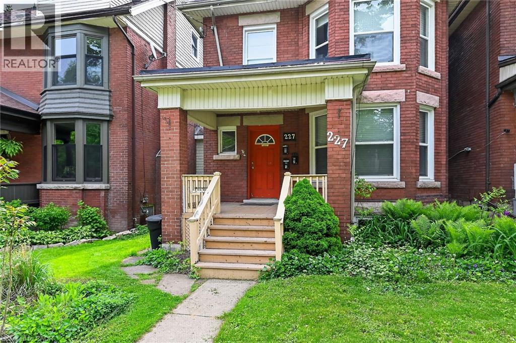 227 Sherman Avenue S Property Photo 3