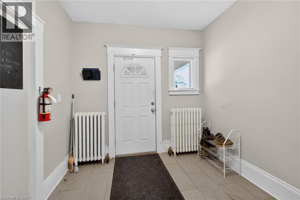 227 Sherman Avenue S Property Photo 6