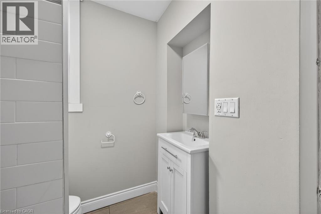 227 Sherman Avenue S Property Photo 15