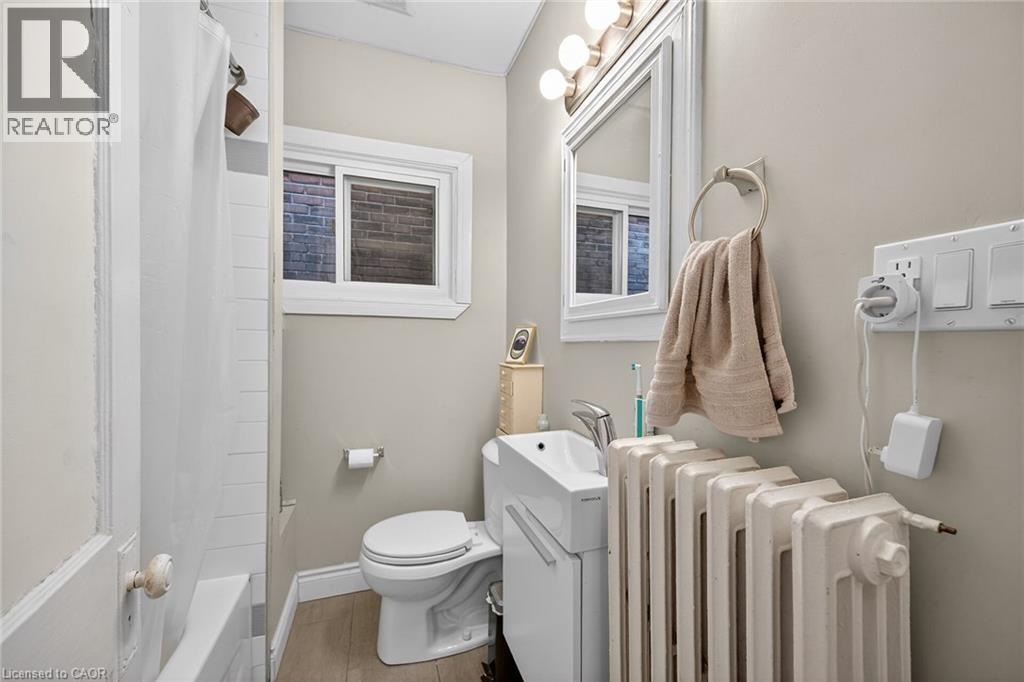 227 Sherman Avenue S Property Photo 27