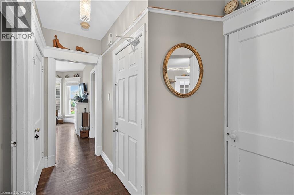 227 Sherman Avenue S Property Photo 38