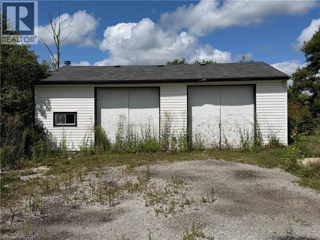 797 Highway 6 Property Photo 3