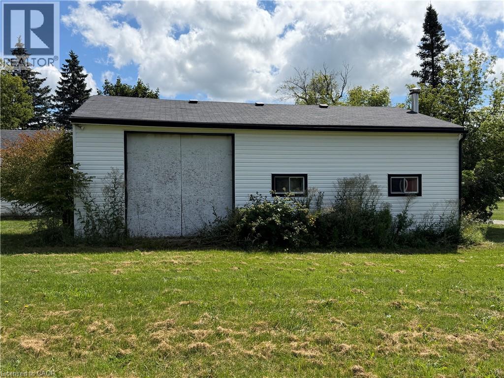 797 Highway 6 Property Photo 33