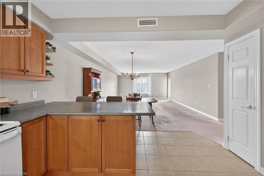 908 Mohawk Road E Unit# 308 Property Photo 17