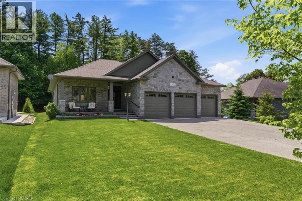 4 Lynndale Road Property Photo 2
