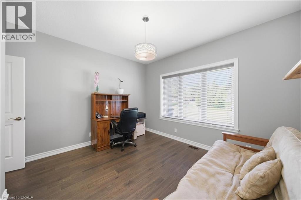 4 Lynndale Road Property Photo 19