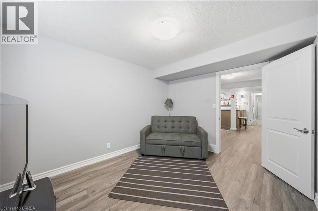 4 Lynndale Road Property Photo 31