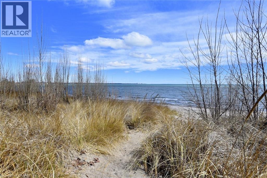 1060 Beach Boulevard Property Photo 5