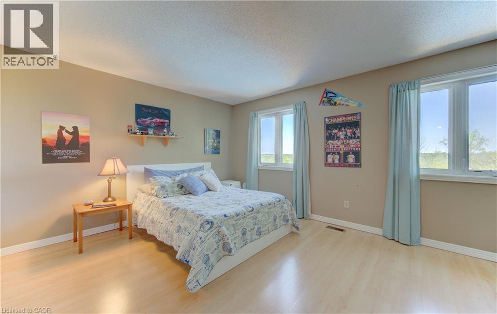 97 Manitoulin Crescent Property Photo 22