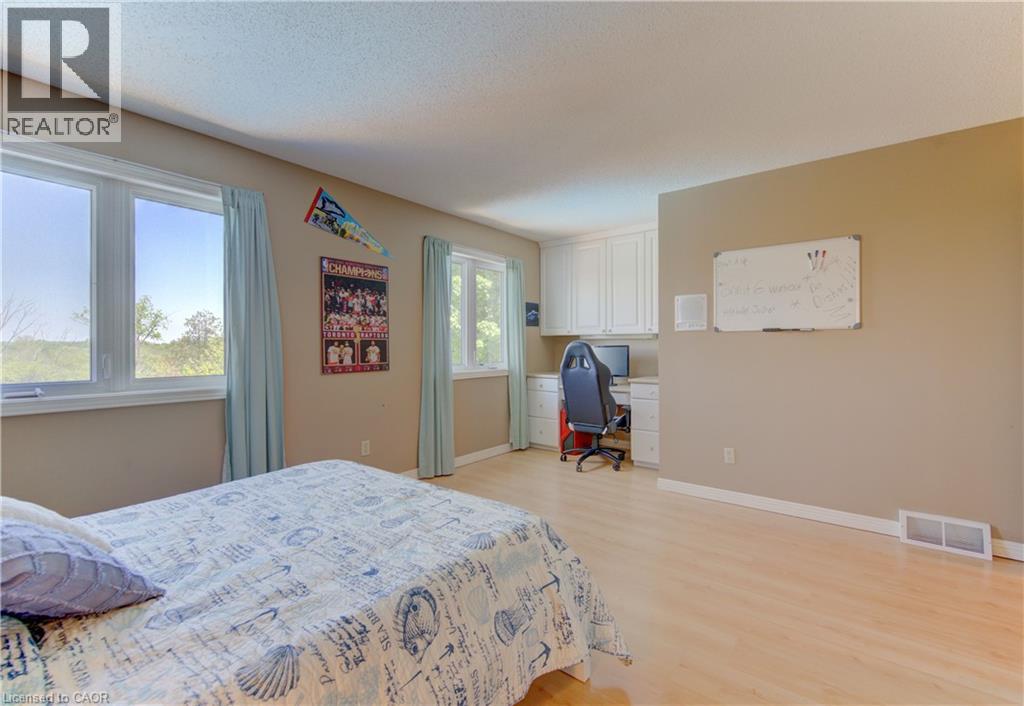 97 Manitoulin Crescent Property Photo 23