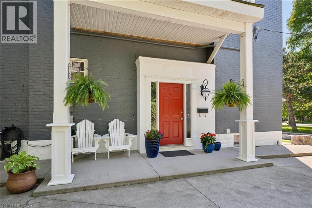 149 Young Street Property Photo 7