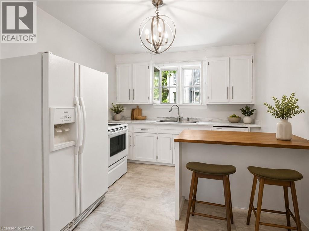 149 Young Street Property Photo 12