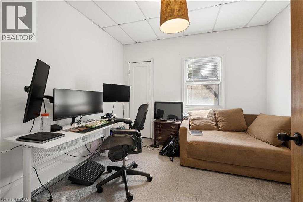149 Young Street Property Photo 20