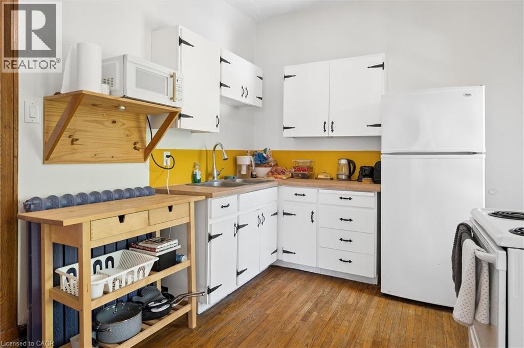 149 Young Street Property Photo 28