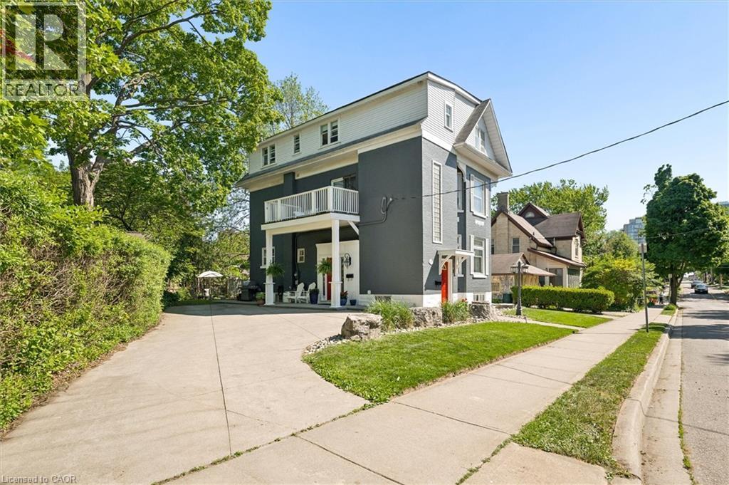 149 Young Street Property Photo 5