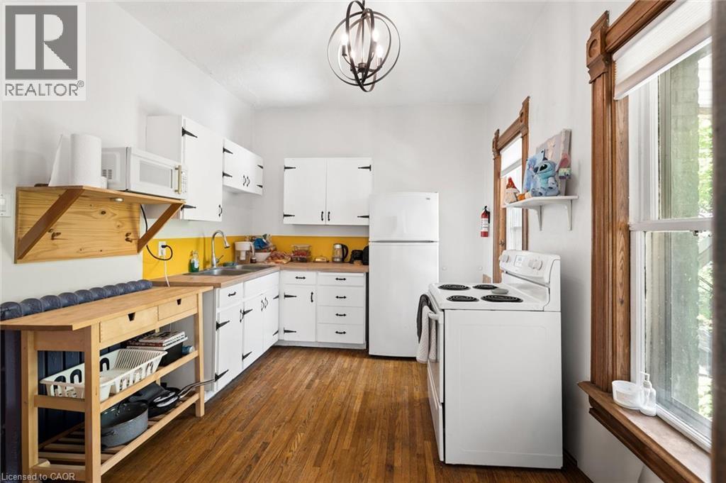 149 Young Street Property Photo 27