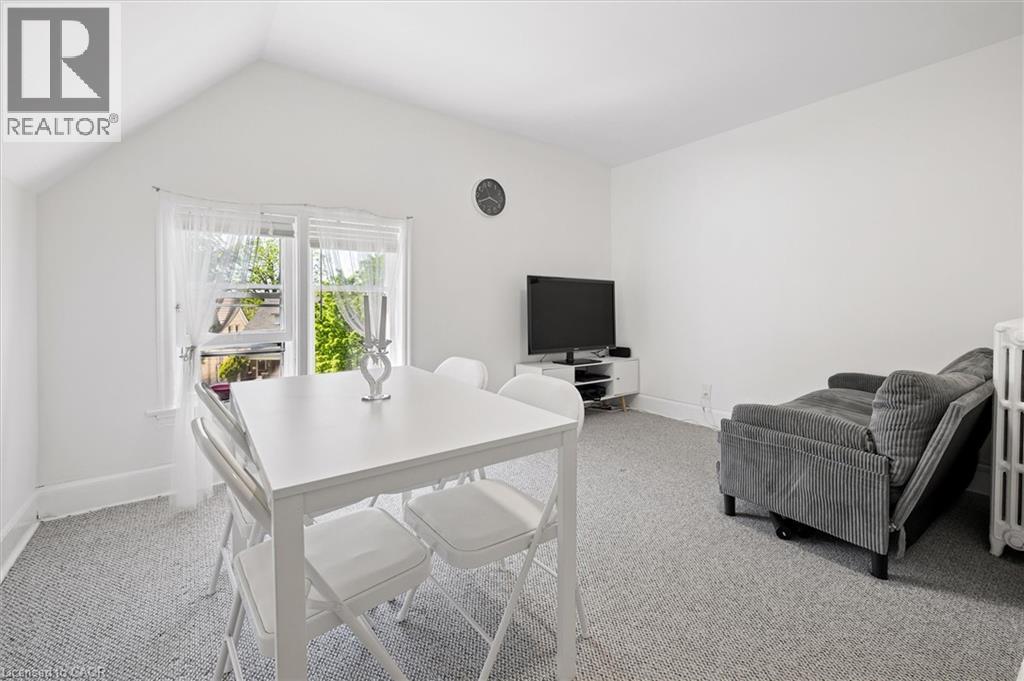 149 Young Street Property Photo 34