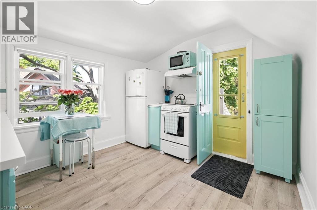 149 Young Street Property Photo 39