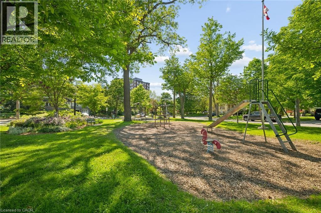 149 Young Street Property Photo 44