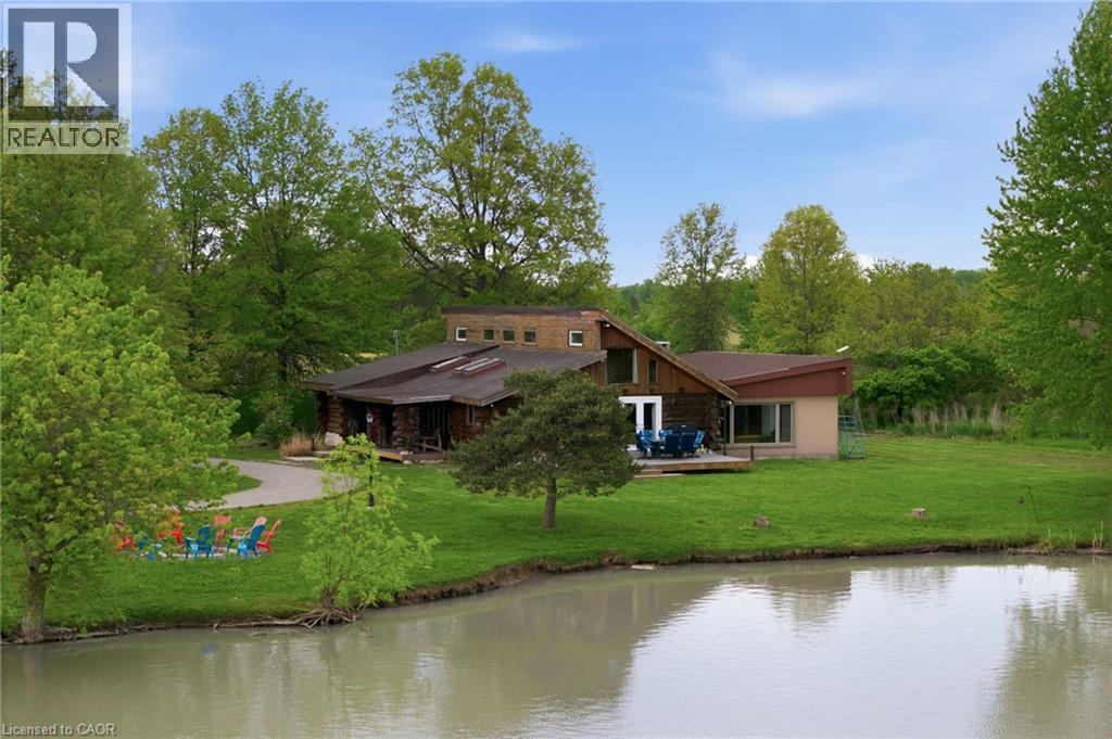 678 Chantler Road Property Photo 4