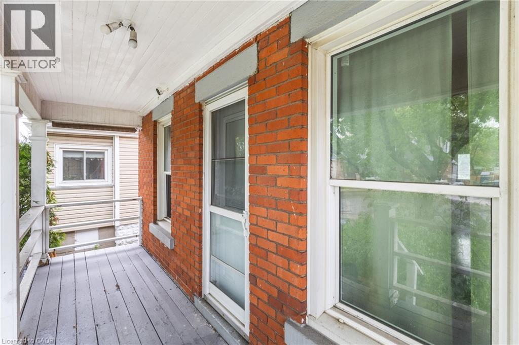 46 East 16th Street Property Photo 3