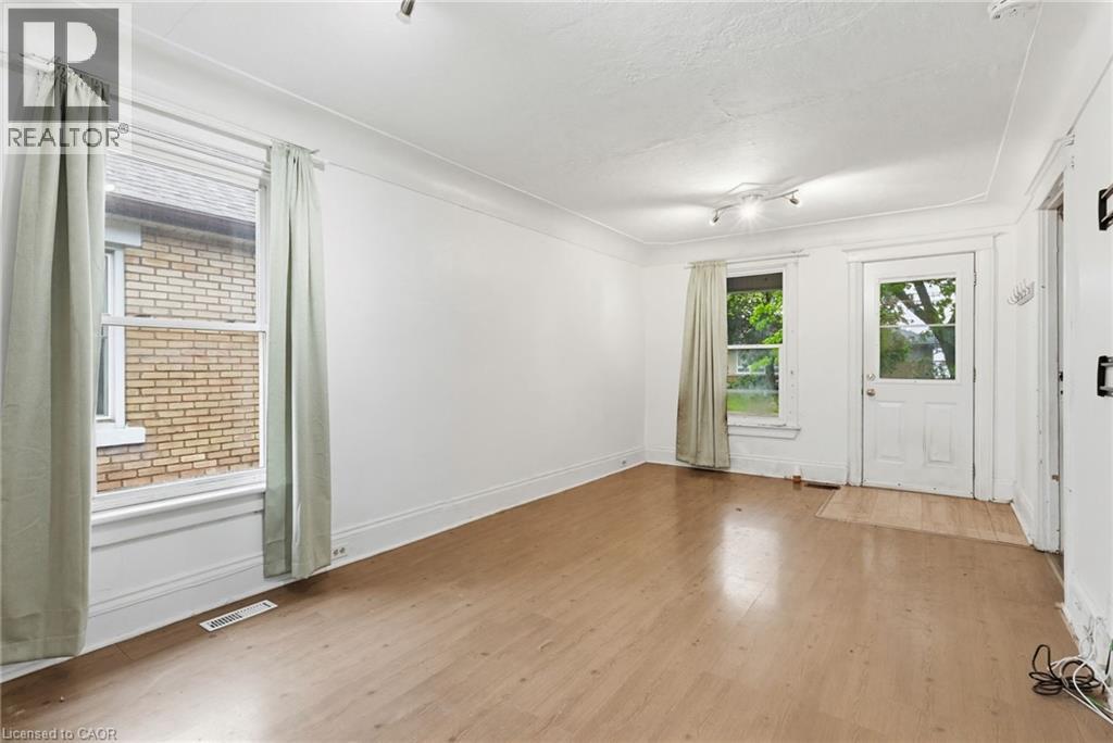 46 East 16th Street Property Photo 12