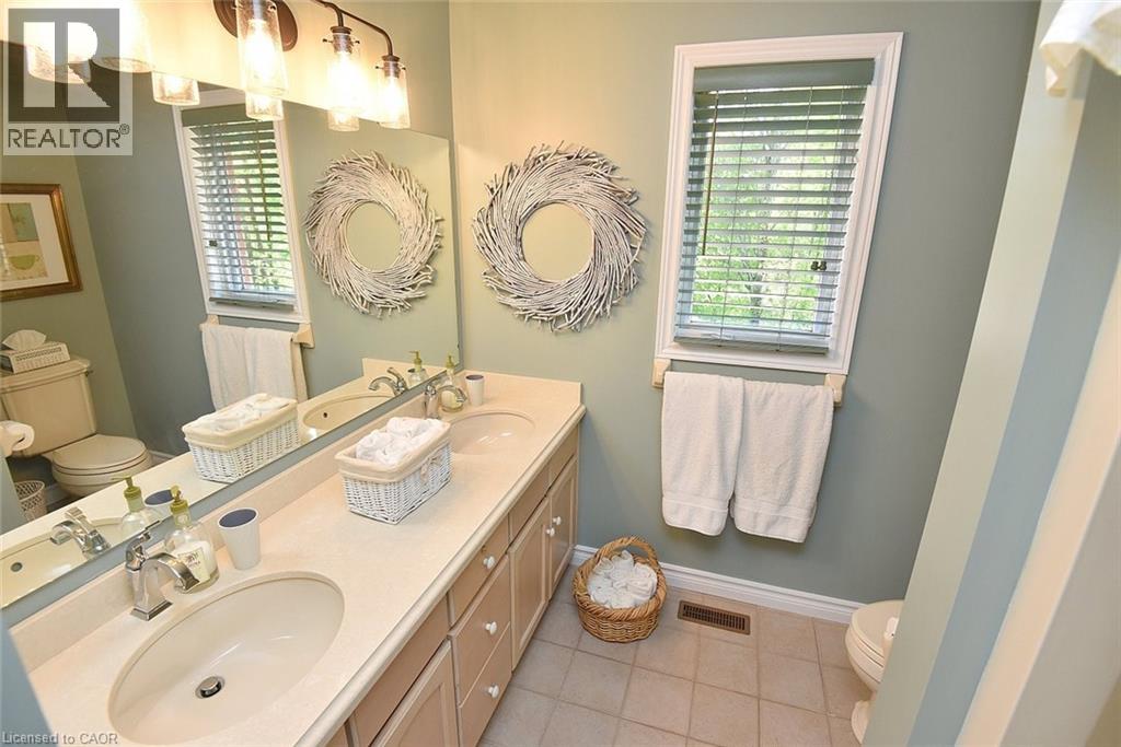 712 Robson Road Property Photo 31