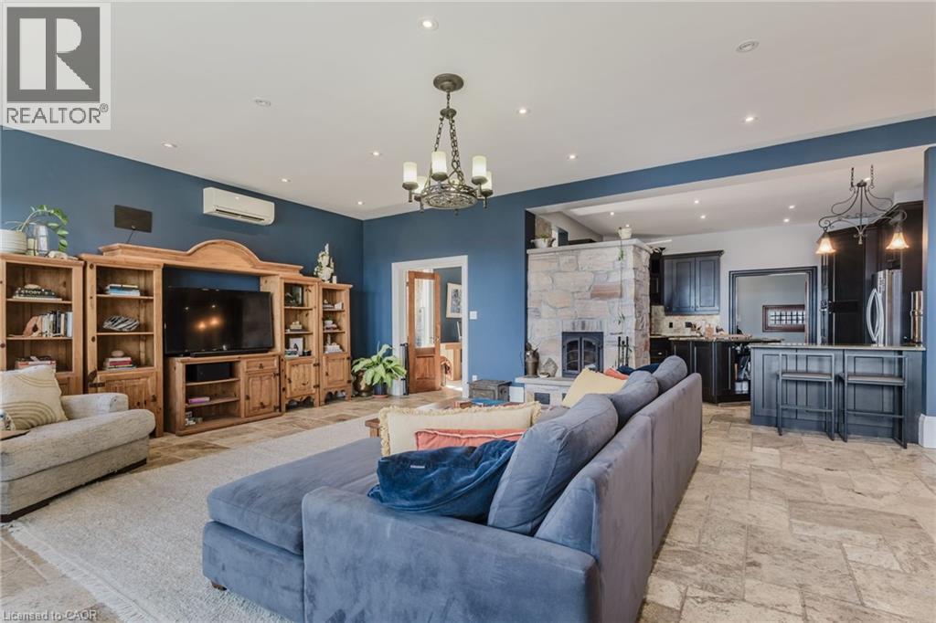 957 Beach Boulevard Property Photo 11
