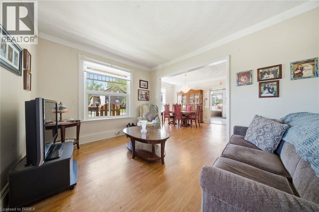 76 Brock Street Property Photo 10