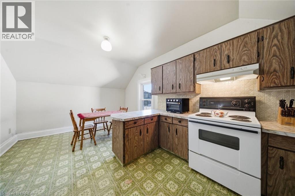 76 Brock Street Property Photo 14