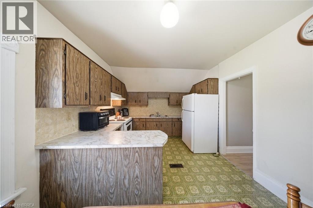 76 Brock Street Property Photo 15
