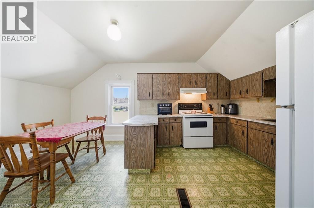76 Brock Street Property Photo 16